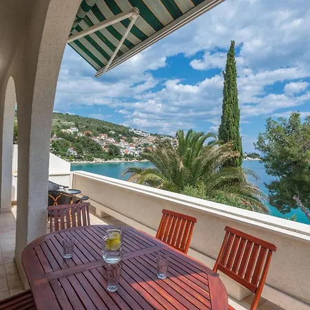 Paula * Trogir